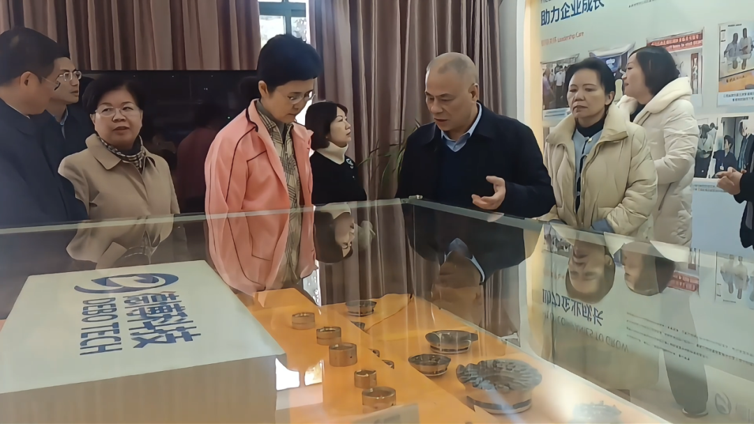 江西省政協(xié)副主席、省工商聯(lián)主席謝茹等一行領(lǐng)導(dǎo)蒞臨公司調(diào)研指導(dǎo)！